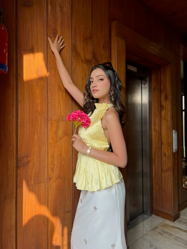 Nia top- Butter yllow