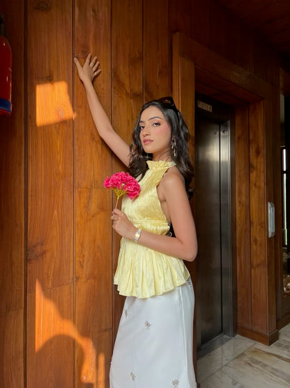 Nia top- Butter yllow