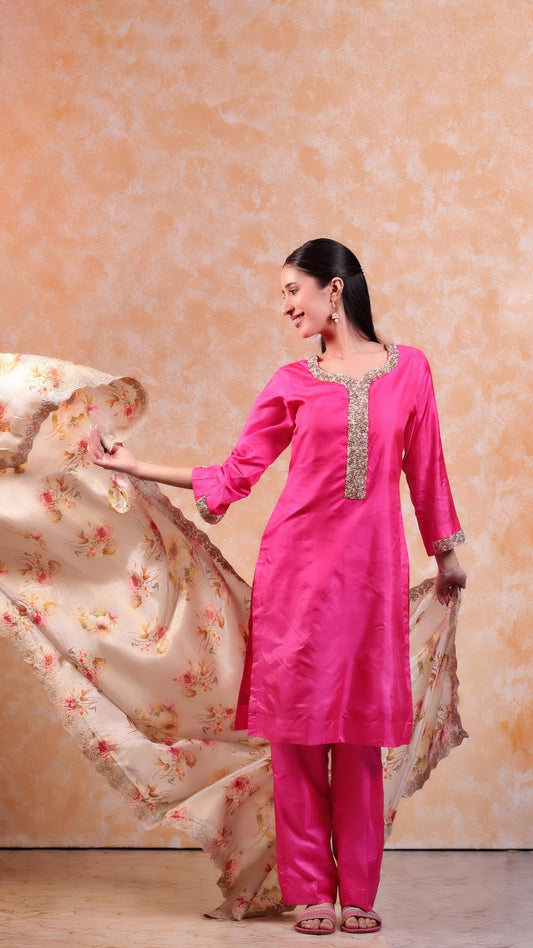 Noor - The Pink Elegance - My Store - Noor - The Pink Elegance